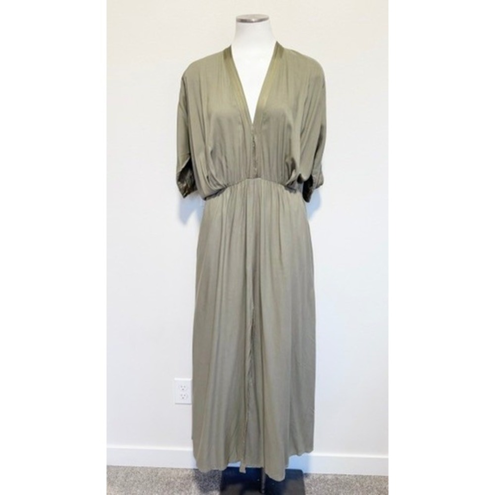 AURA Sage Green V-Neck Maxi Dress Short Sleeve Elastic Waist Size S